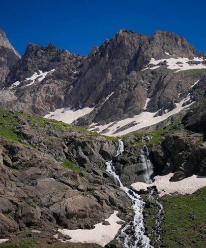 Hakkari'de kayıp dağcının cansız bedeni bulundu