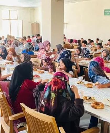 Tuşba Müftüsü, Yaz Kur'an Kursu öğrencileriyle kahvaltıda buluştu