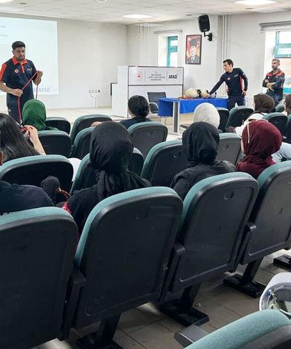 Van AFAD'dan stajyer öğrencilere kapsamlı afet eğitimi