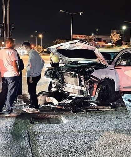 Van Edremit'te trafik kazası: Bir kişi yaralandı