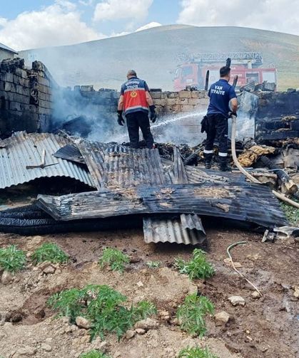 Van’da farklı noktalarda yangın…