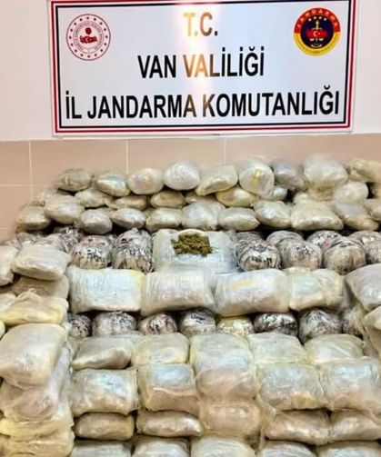 Van'da operasyon: Çok sayıda zehirli madde ele geçirildi