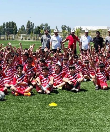 Van’da yaz spor okulları devam ediyor