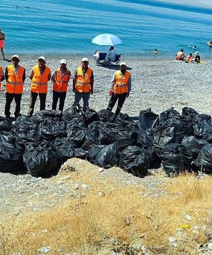 Van Gölü kıyılarında temizlik çalışmaları sürüyor