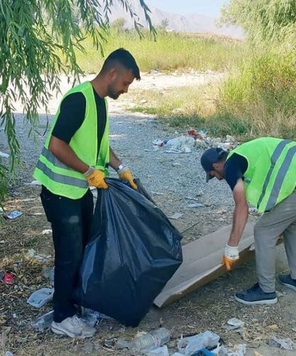 Van Gölü kıyısında temizlik çalışması yapıldı