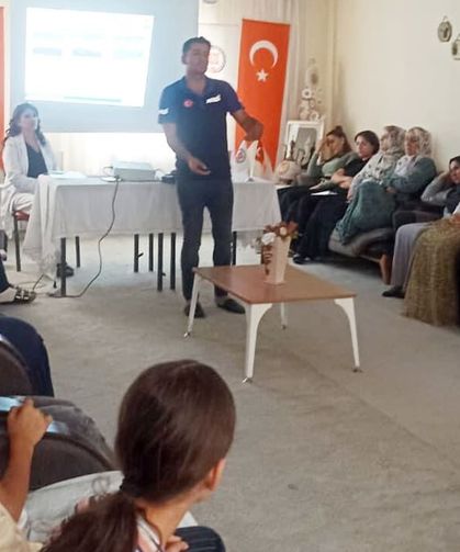 Van’da aile destek merkezi personel ve kursiyerlerine afet eğitimi verildi