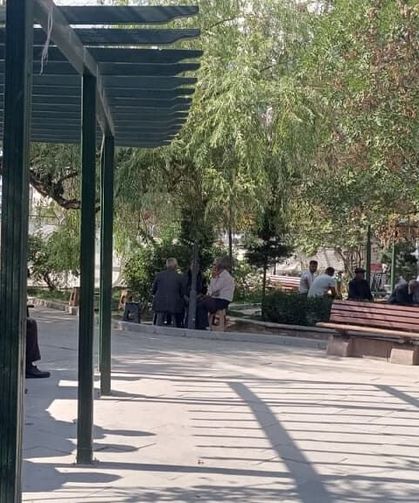 Vanlılar güneşli havanın tadını çıkarıyor