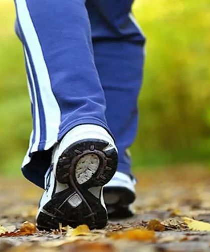 40 yaş sonrası kemik sağlığı için yürüyüş tek başına yeterli değil