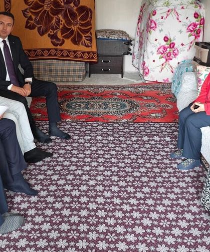 Çaldıran Kaymakamı Bakan’dan hane ziyaretleri