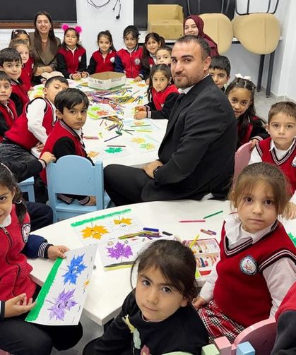 Çaldıran’da minik öğrenciler kütüphanede öğrenmenin keyfini yaşadı