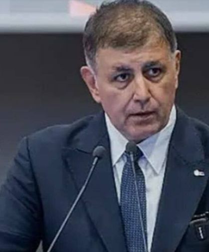İzmir Büyükşehir Belediye Başkanı Cemil Tugay AK Parti’ye katıldı