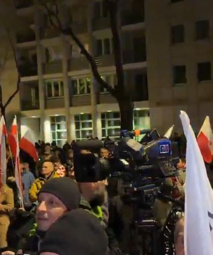 Polonya’da Anayasa Mahkemesi Başkanı’nın görevden alınmasına tepki