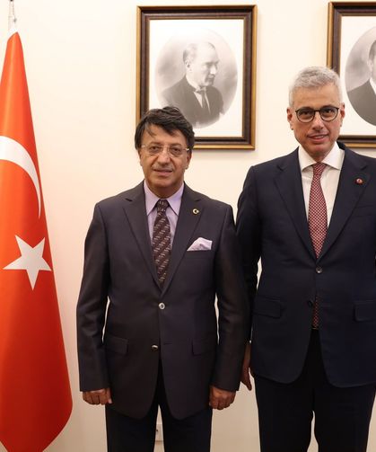 Türkmenoğlu: Van'ı bölgenin sağlık üssü haline getireceğiz