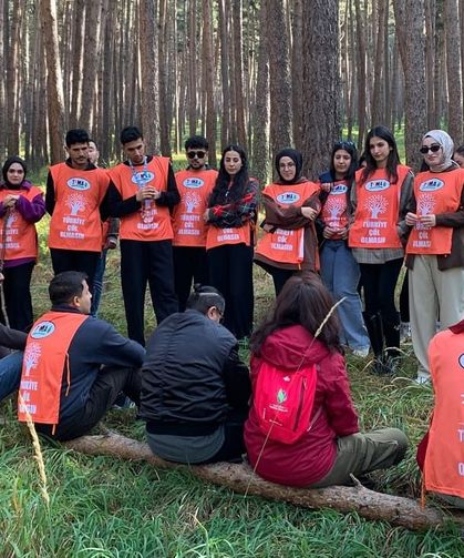 Van ve Ardahan’da okuyan gençler doğa için buluştu