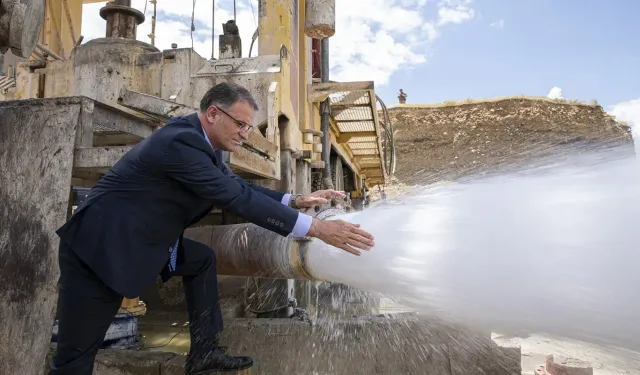 Erciş’te bulunan jeotermal su tarımda kullanılacak