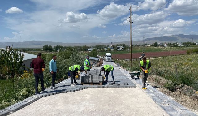 İpekyolu Belediyesi, Yol Çalışmalarına Devam Ediyor