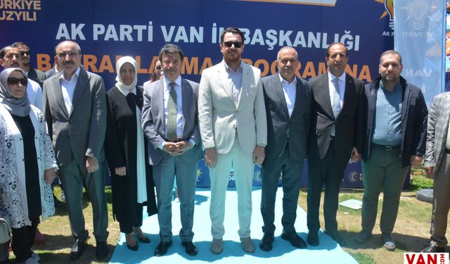 AK Parti Van'da Bayramlaşma Programı Düzenledi