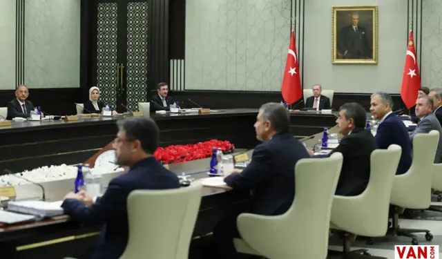 Cumhurbaşkanı Erdoğan başkanlığında Kabine Toplandı