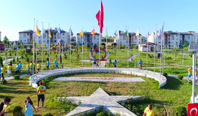 Erciş, 2. Van Denizi Yüzme Festivali'ne Kapılarını Açtı