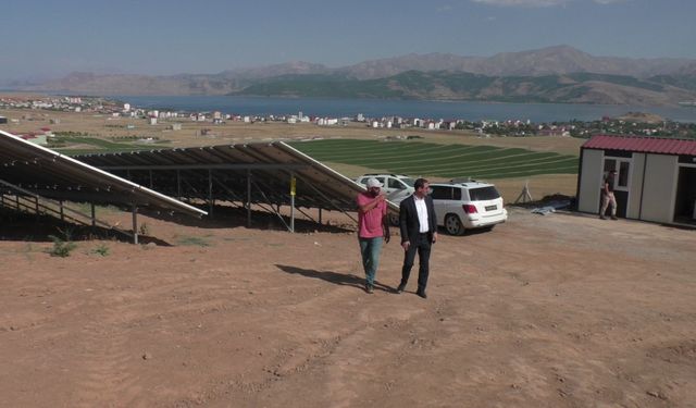Tatvan Belediyesi 70 dönümlük alana güneş enerji santrali kurdu
