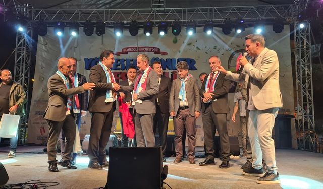 Başkan Tanış, Trabzon-Van Kardeşlik Gecesi'ne katıldı
