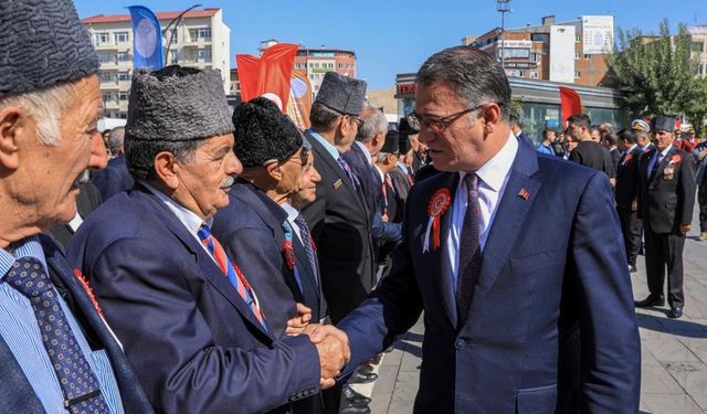 Van’da ‘19 Eylül Gaziler Günü’ haftası kutlandı