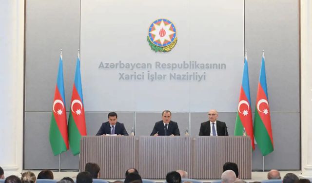 Azerbaycan: Ermenistan, Sınır ve Karabağ'da Askeri Faaliyetlerini Artırıyor
