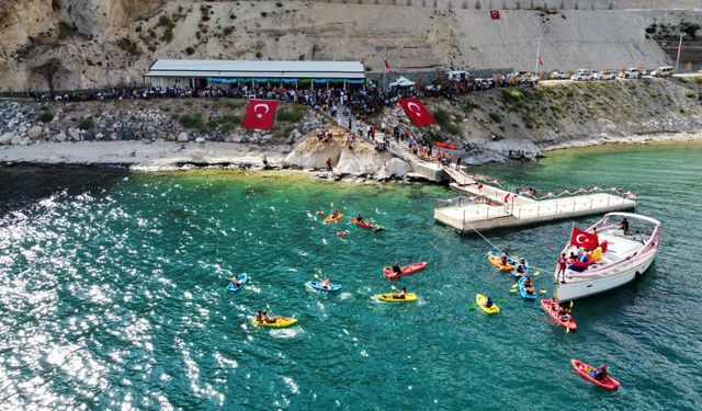 Bitlis'te "1. Adilcevaz Su Sporları Şenliği" etkinlikleri düzenlendi