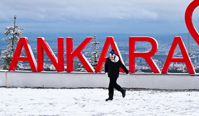 Ankara'da karla karışık yağmur etkili oldu