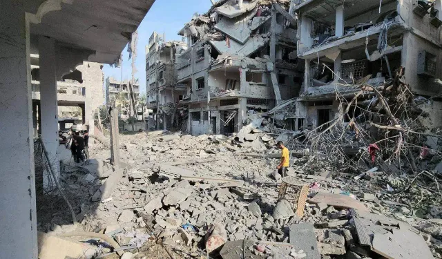 Gazze 135 gündür bombalıyor