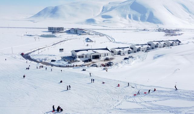 Kayak ve kaplıcanın buluştuğu nokta: Çaldıran Termal Kayak Merkezi
