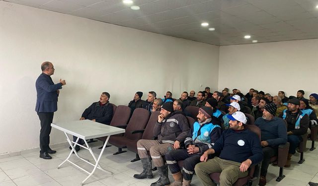 AKDENİZ: ERCİŞ BELEDİYESİ EMEKÇİLERİNİ ENFLASYONA EZDİRMEMELİ