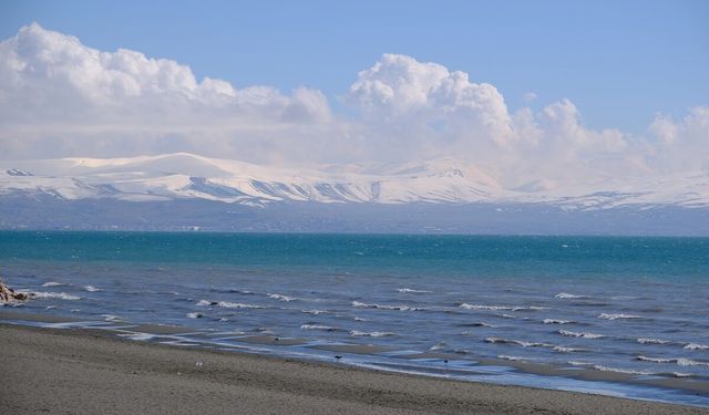 Van Gölü'nde Fırtına Uyarısı