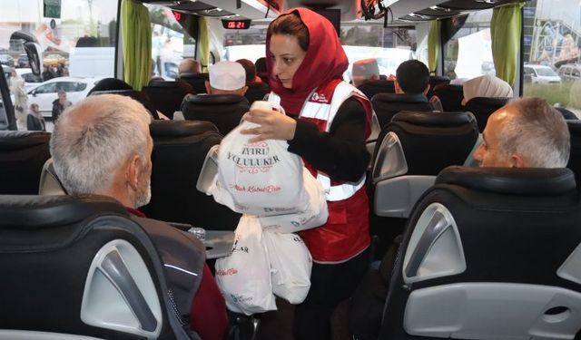 Kocaeli'de hacı adayları, hediyelerle uğurlandı
