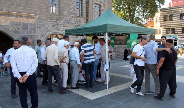 HÜDA PAR'ın meclise sunduğu kanun teklifi için Diyarbakır'da imza kampanyası başlatıldı