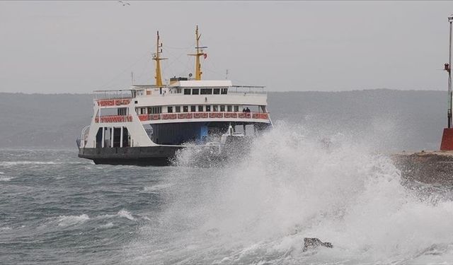 Çanakkale Boğazında bazı seferler iptal edildi