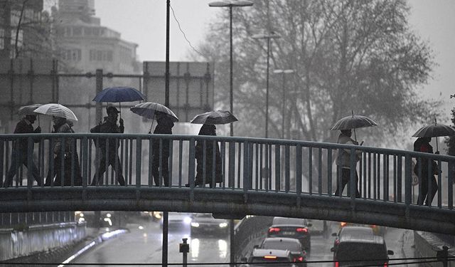 İstanbul'da yağış hava trafiğini olumsuz etkiledi