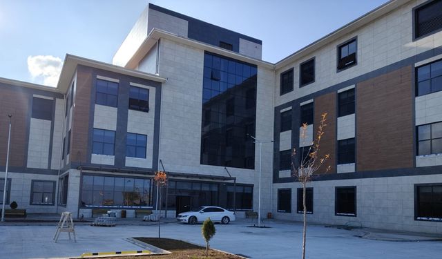 50 Yataklı Gevaş Devlet Hastanesi hizmete başladı