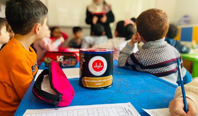Tuşba’da çocuklara sadaka vermenin önemi anlatıldı