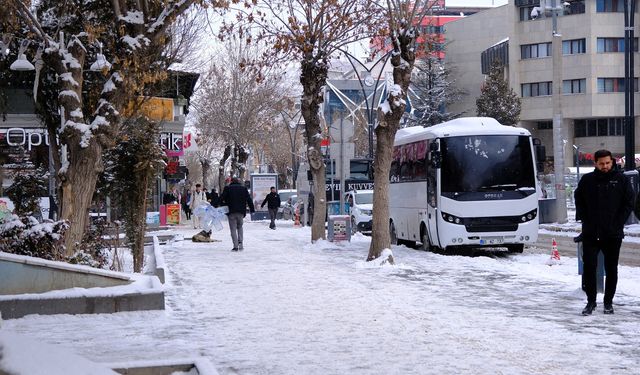 Van'da karla karışık yağmur alarmı: Öğleden sonra başlıyor