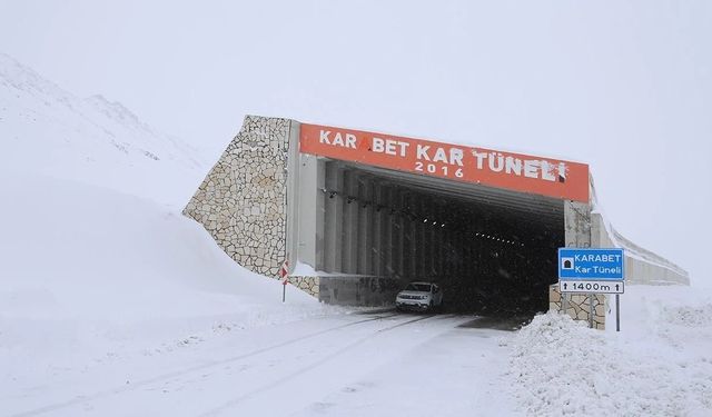 Bakan Uraloğlu’ndan çarpıçı Bahçesaray kar tüneli açıklaması!