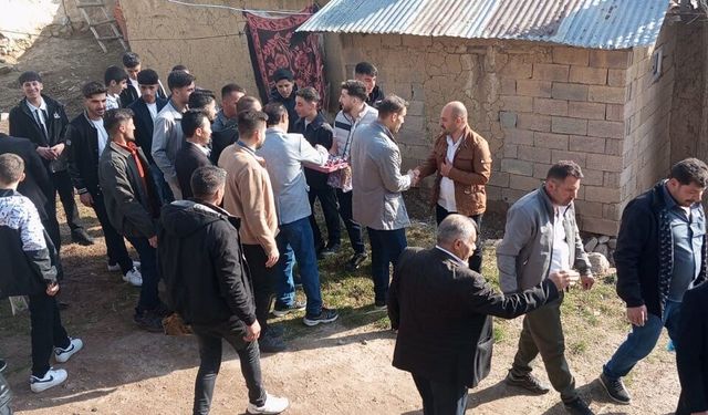 Van’da bayramlaşma geleneği sürdürülüyor