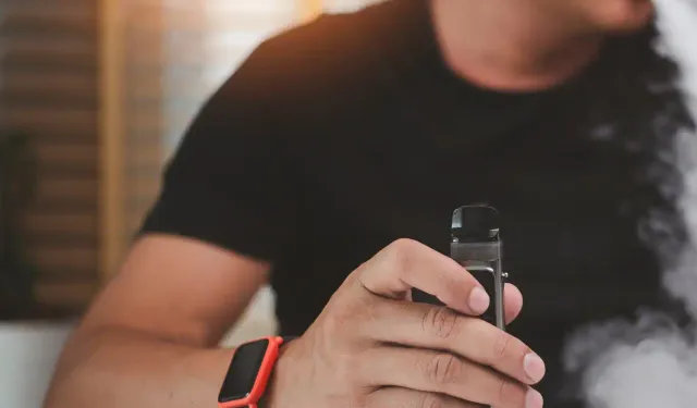 Elektronik sigara, gençlerin hayatını tehdit ediyor!