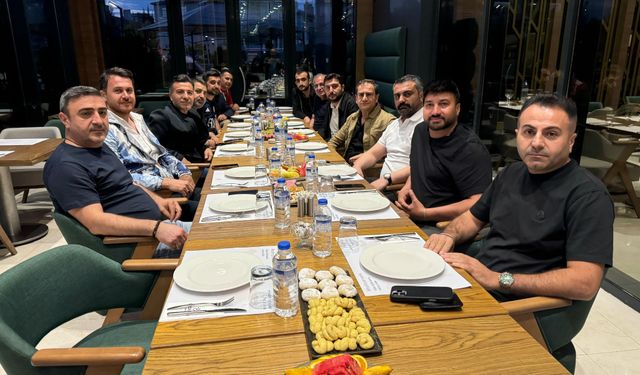 Finalden Önce Dostluk Yemeği