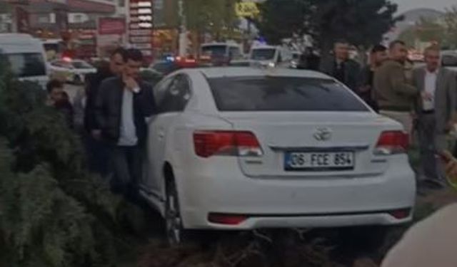 Van'da Trafik Kazası: 2 Yaralı