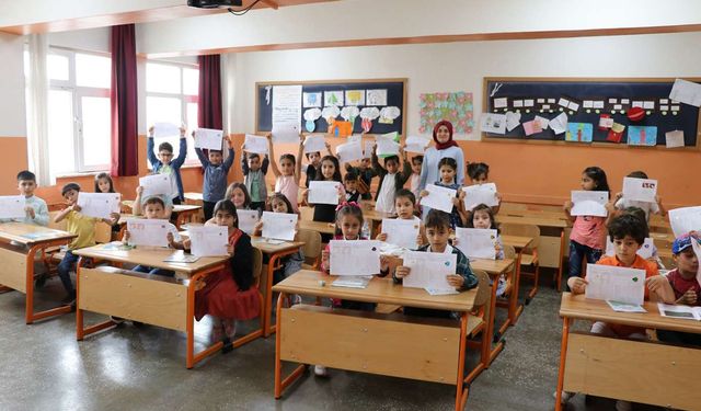 20 milyon öğrenci karne tatiline çıkıyor
