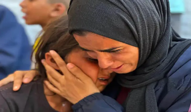 Gazze'de 24 saatte 103 şehit: Şehit sayısı 55 bin 200'ü aştı