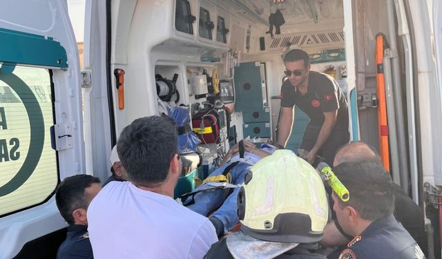 Mardin’de cip ile hafif ticari araç çarpıştı: Biri ağır 9  yaralı