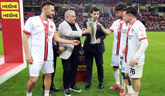 Vanspor’da şampiyonluk sevinci sürüyor