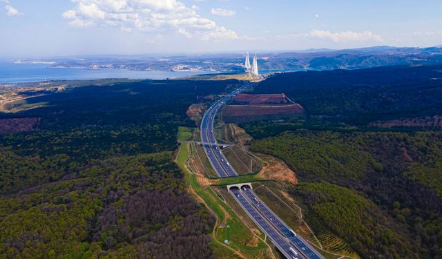 Türkiye'deki araçların yarısı bayramda otoyollardaydı